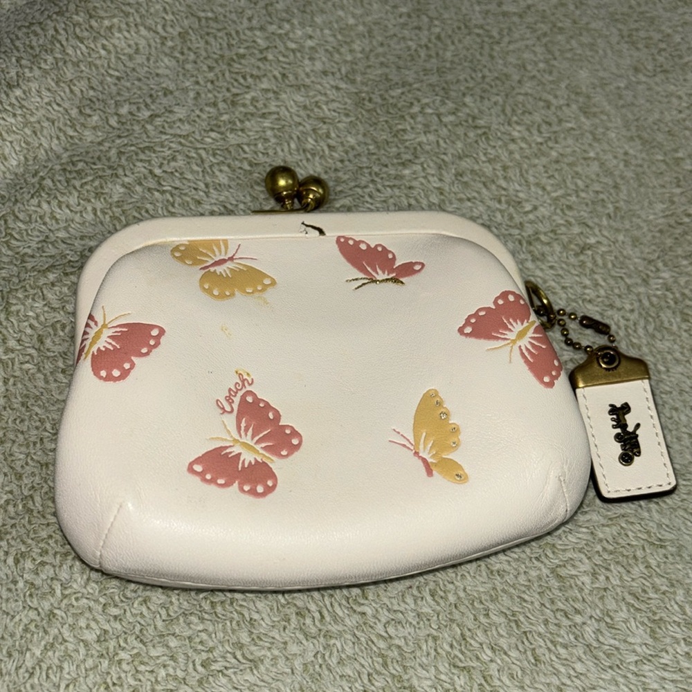 Coach Kisslock Leather Coin Purse